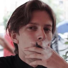 nrvae@Adrian